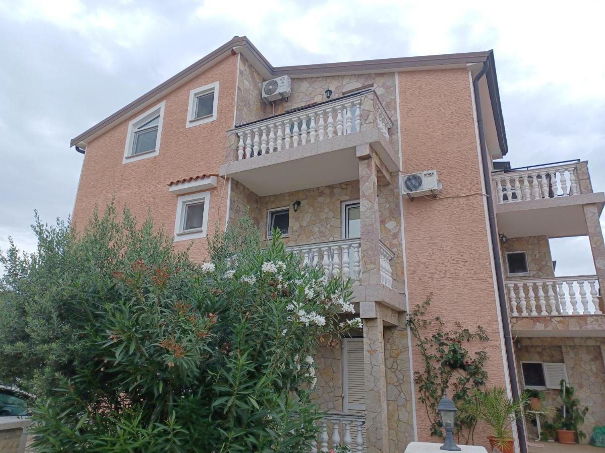 Apartments Vesna Nova Vas  Екстер'єр фото